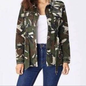 Camouflage studded jacket with belt. Button-up (M)